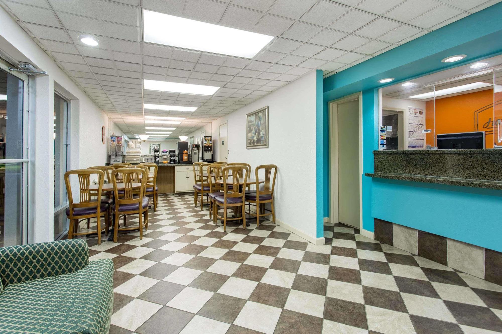 Howard Johnson By Wyndham Virginia Beach Bagian luar foto