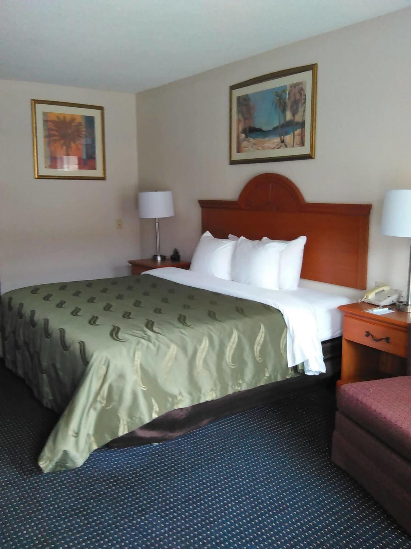 Howard Johnson By Wyndham Virginia Beach Bagian luar foto