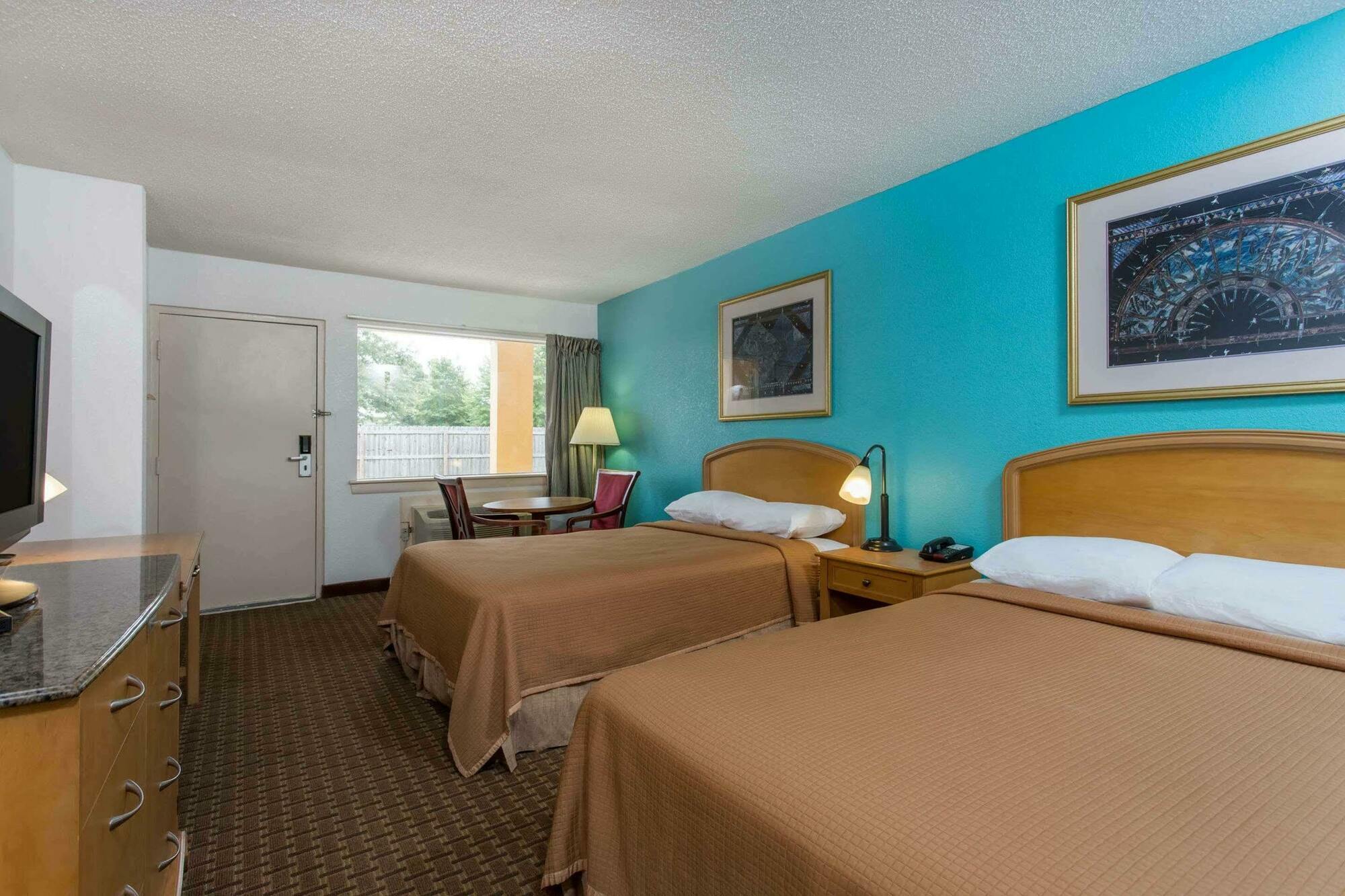 Howard Johnson By Wyndham Virginia Beach Bagian luar foto